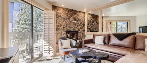 Condo, 1 King Bed with Sofa bed (Westwind 307 2BD 2BA Platinum Condo i) | Living room | TV