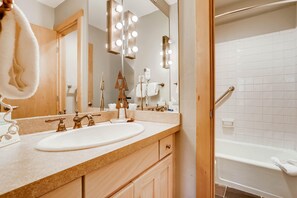 Bathroom - Westwind 208l 1BD 1BA Gold Condo (Vail)
