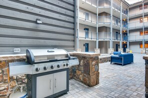 Condo, 1 Queen Bed with Sofa bed (Westwind 303 1BD 1BA Plat. Condo) | Exterior