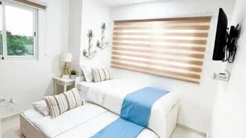 2 Schlafzimmer, Bügeleisen/Bügelbrett, Reisekinderbett, kostenloses WLAN