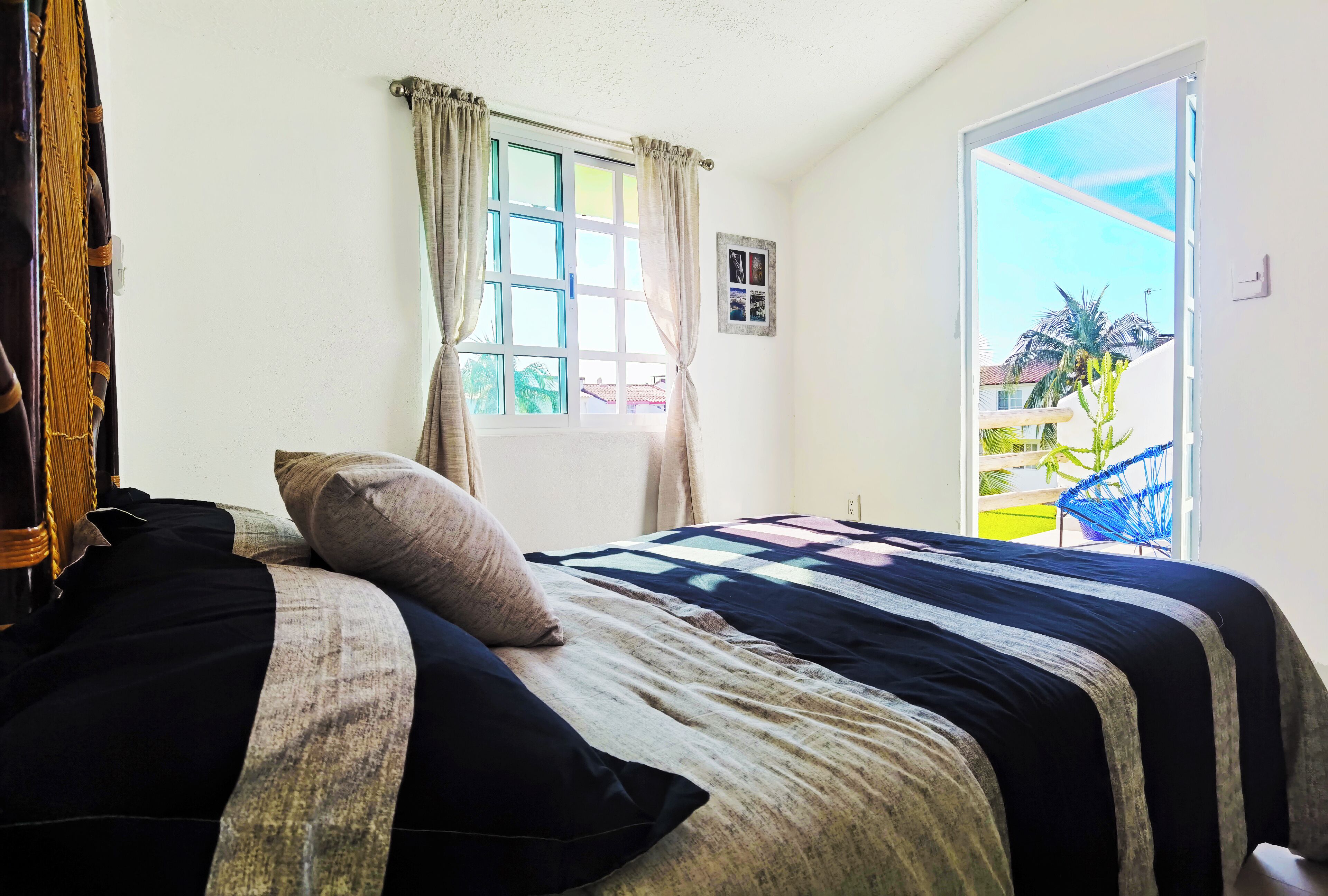 4 bedrooms, bed sheets, wheelchair access