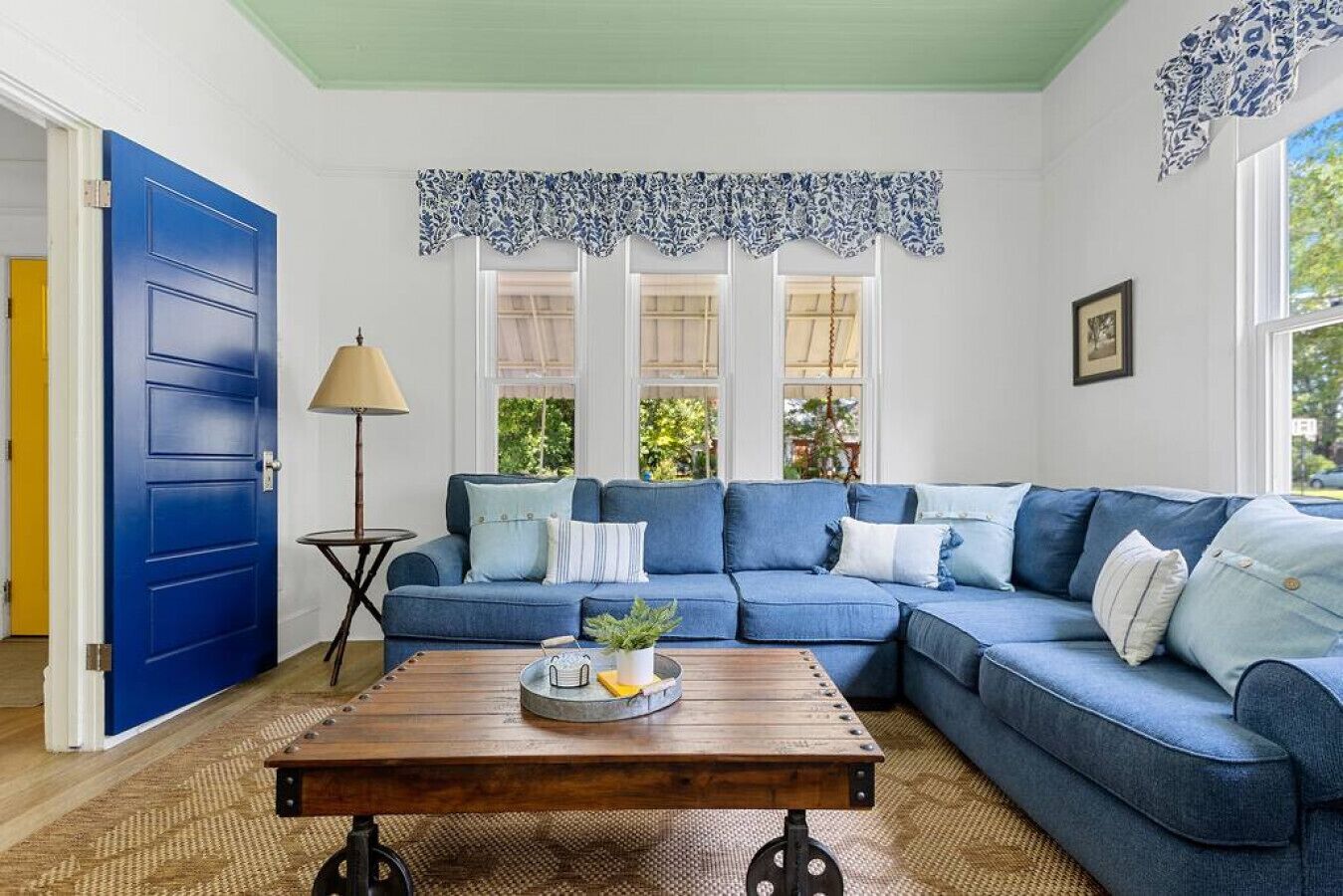 TV
