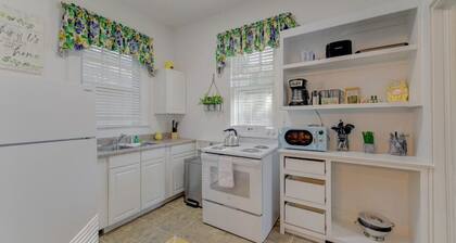 Heidt of Cola | 3BR located behind 5 Points!