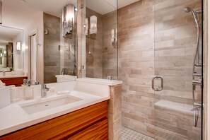 Condo, Multiple Beds (Westwind 101 2BD, 2BA Diamond Condo i) | Bathroom - Westwind 101 2bd, 2BA Diamond Condo in Lionshead Village (Vail)
