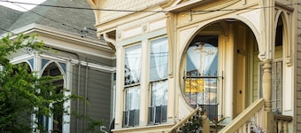 B-Love's Guest House