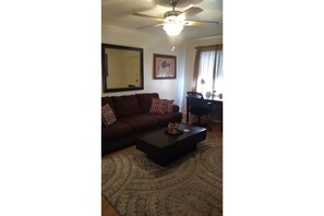 Smart TV - The Roxbury 9 (Albuquerque)