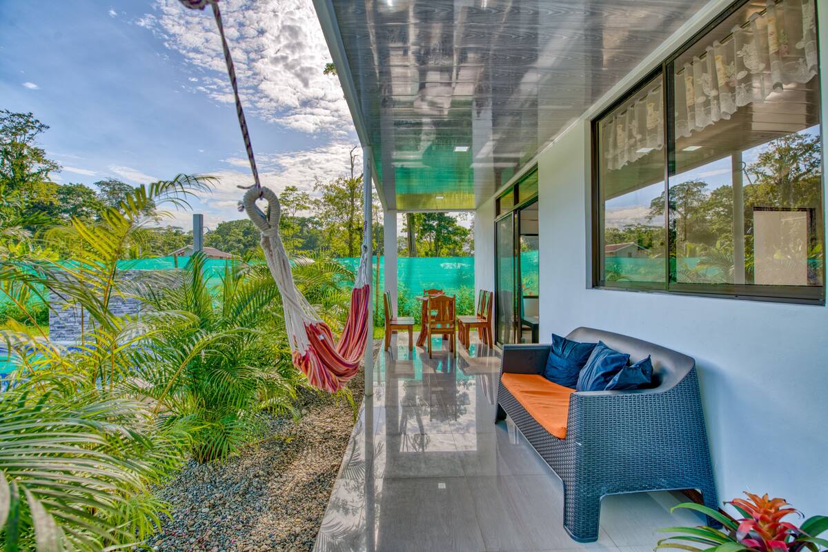 Appartement Deluxe, accès piscine, vue piscine | Terrasse/Patio
