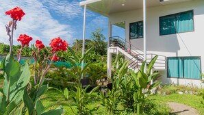 Garden - Oso Perezoso Pool Villa (Cahuita)