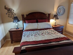 3 bedrooms, desk, iron/ironing board, free WiFi