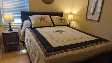 3 Schlafzimmer, Schreibtisch, Bügeleisen/Bügelbrett, kostenloses WLAN