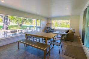 Outdoor dining