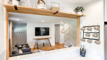 TV, fireplace, offices