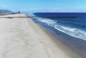 Beach - Entire Apartment in Port Hueneme 3 Mins from Beach (Port Hueneme)