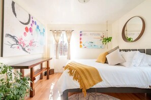 Iron/ironing board, free WiFi, bed sheets - Hip & fun, cozy 2x1 mini-compound. Close 2 all! (San Diego)