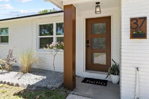 Exterior detail - Casa Coco: Updated Home Walking Distance to Beach (Jacksonville Beach)