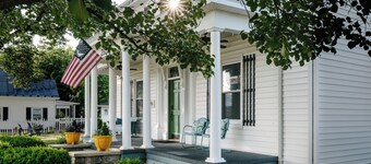 Willow Suite ~ 1 of 5 Unique Stays at Basswood ~ Ground Floor with Ramp Access