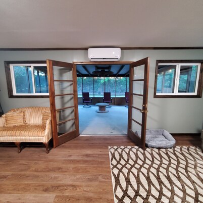 Cozy One-Bedroom Cabin on Peaceful 38 Acres