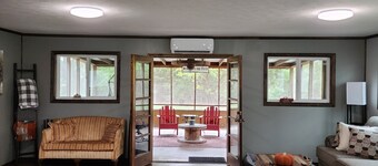 Cozy One-Bedroom Cabin on Peaceful 38 Acres