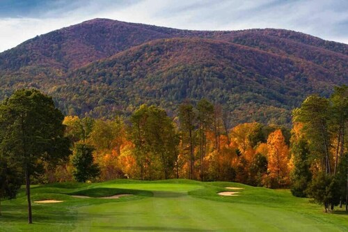 The Snow House New Hot Tub Pet Friendly Creek PacMan