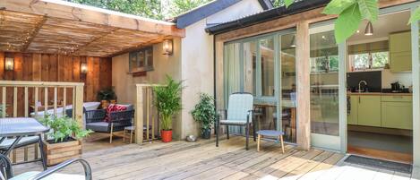 Cottage | Outdoor dining