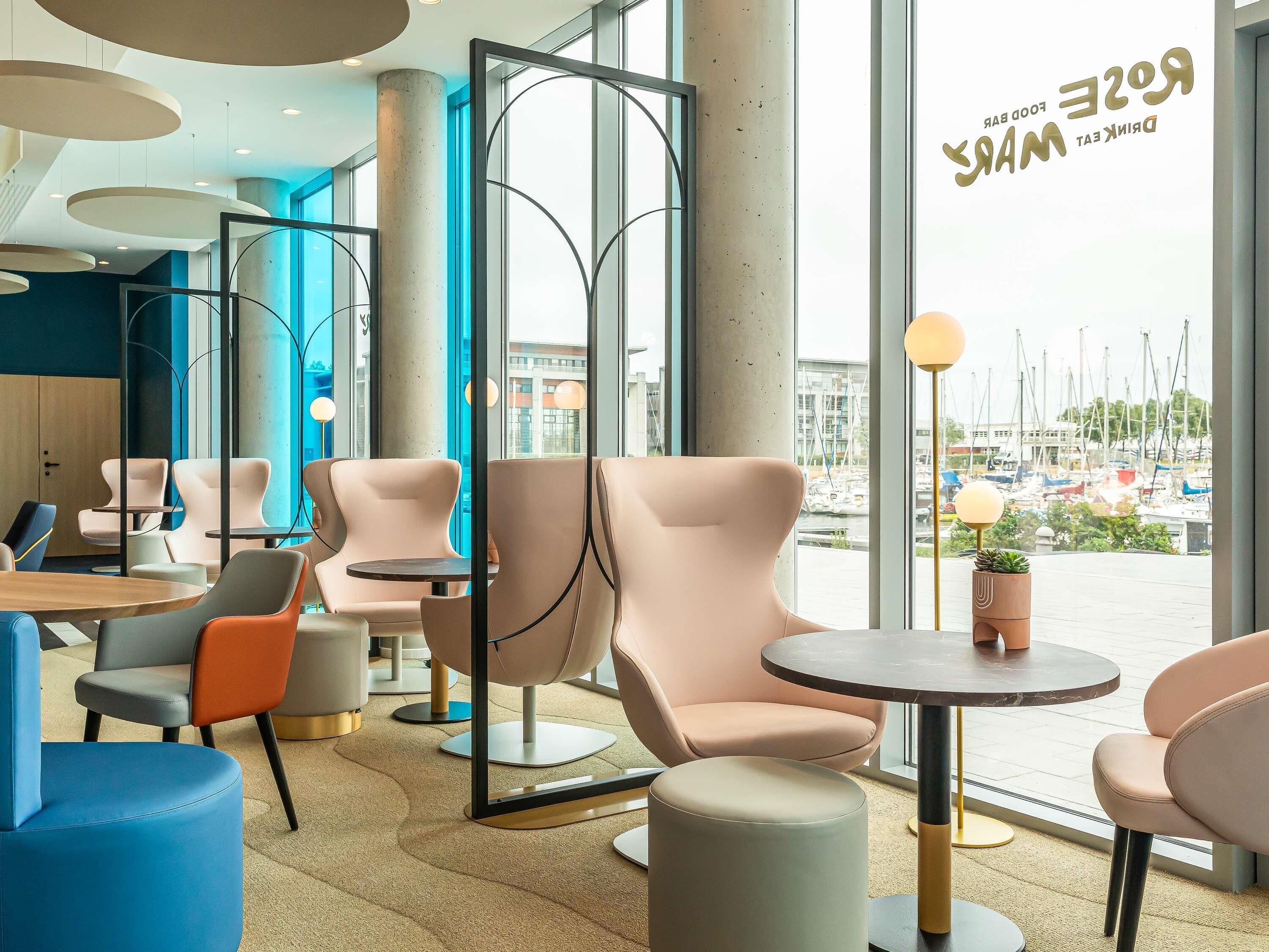 Petit déjeuner buffet servi tous les jours en supplément