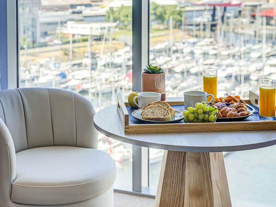 Daily buffet breakfast (EUR 20 per person)