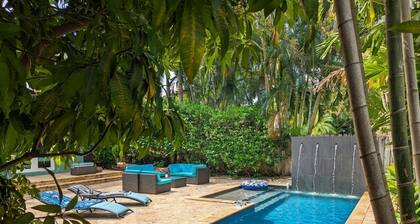 Private Oasis-Heated Salt Water Pool-Chef's Kitchen-7 min, to Las Olas & Beaches