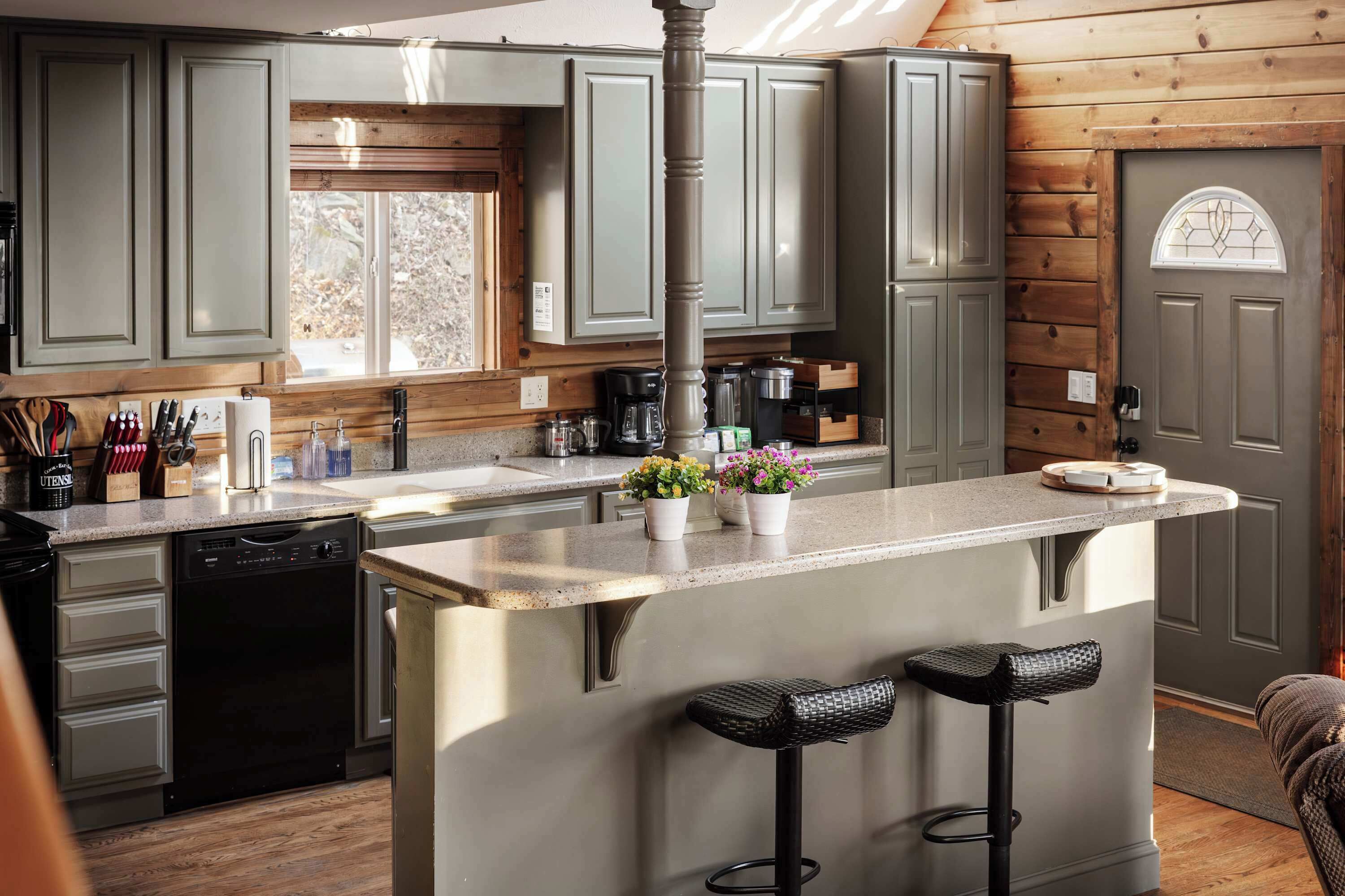 雪櫃、微波爐、焗爐、爐具