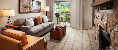Smart TV, fireplace, DVD player, stereo