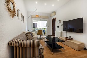 Smart TV - Lovely 3 Bedrooms Apartment in Gracia/barcelona (Barcelona)