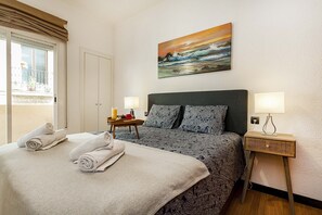 Bügeleisen/Bügelbrett, Reisekinderbett, kostenloses WLAN, Bettwäsche