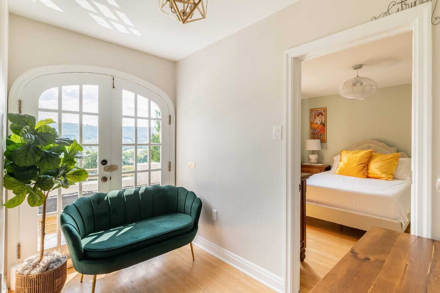 智能電視、壁爐