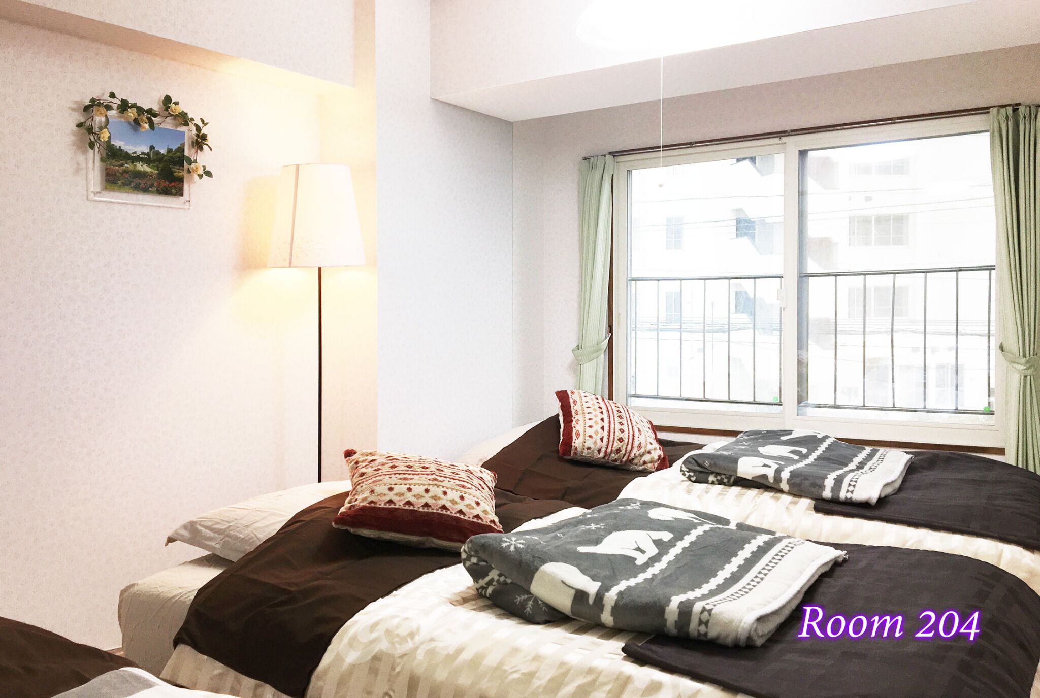 4 bedrooms, desk, iron/ironing board, free WiFi