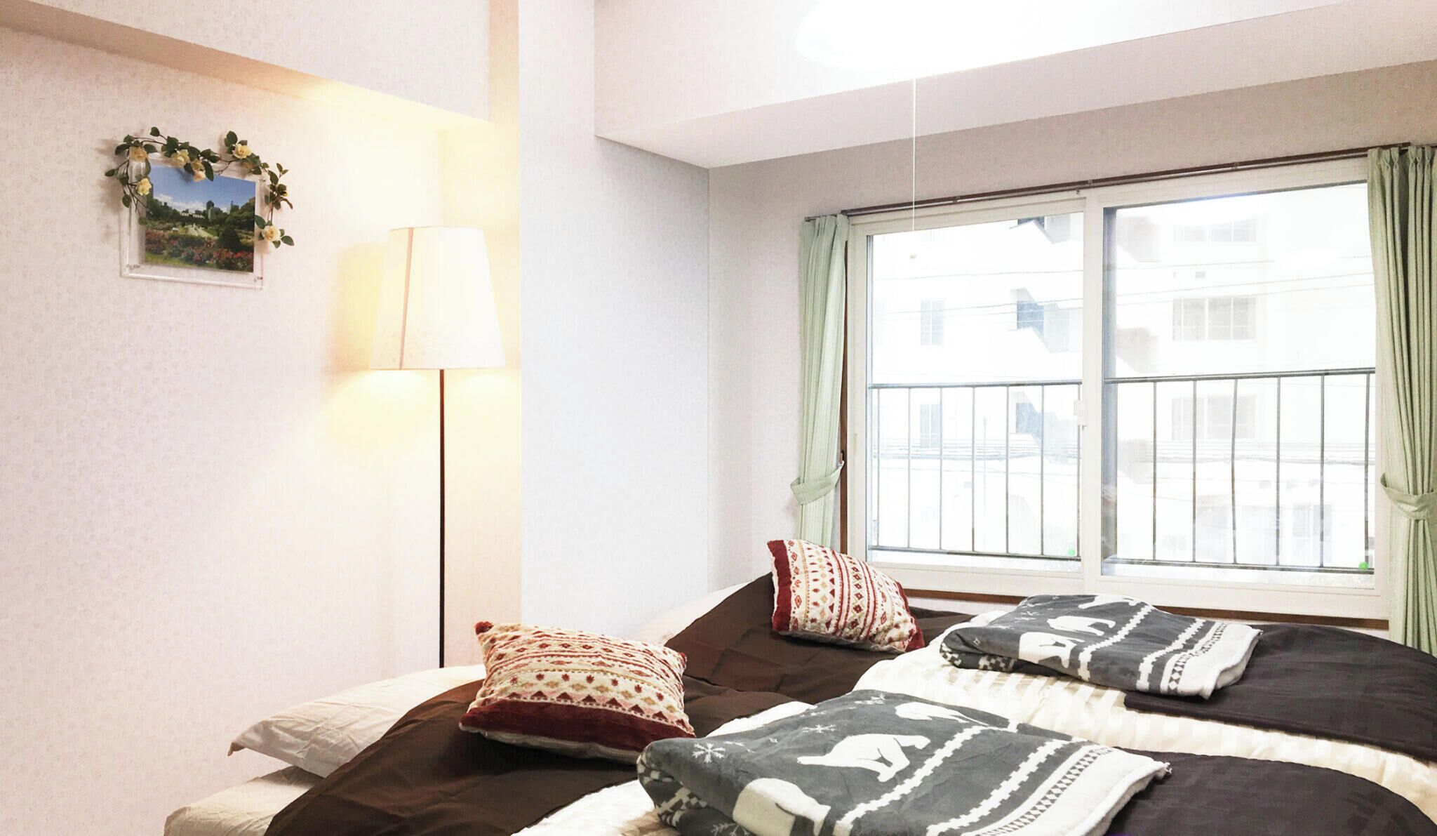 4 habitaciones, escritorio, tabla de planchar con plancha y wifi gratis 