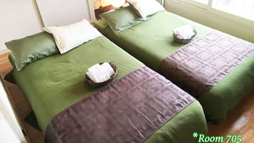 4 bedrooms, desk, iron/ironing board, free WiFi