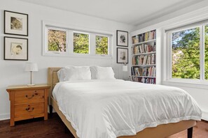 3 habitaciones, escritorio, tabla de planchar con plancha y wifi 