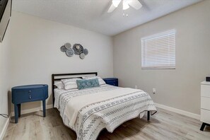 2 chambres, fer et planche à repasser, Wi-Fi gratuit, draps fournis