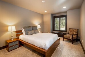 5 bedrooms, Internet, bed sheets