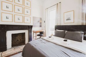 9 Schlafzimmer, Schreibtisch, Bügeleisen/Bügelbrett, kostenloses WLAN