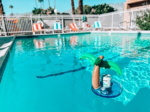 Pool - Stylish, Remodeled Condo - Pool, Tennis, Golf - (Palm Springs)