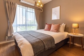 3 Schlafzimmer, Schreibtisch, Bügeleisen/Bügelbrett, kostenloses WLAN