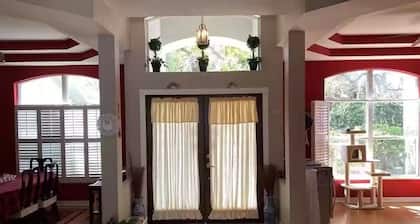 Cheery 4 Bedroom Pool Villa