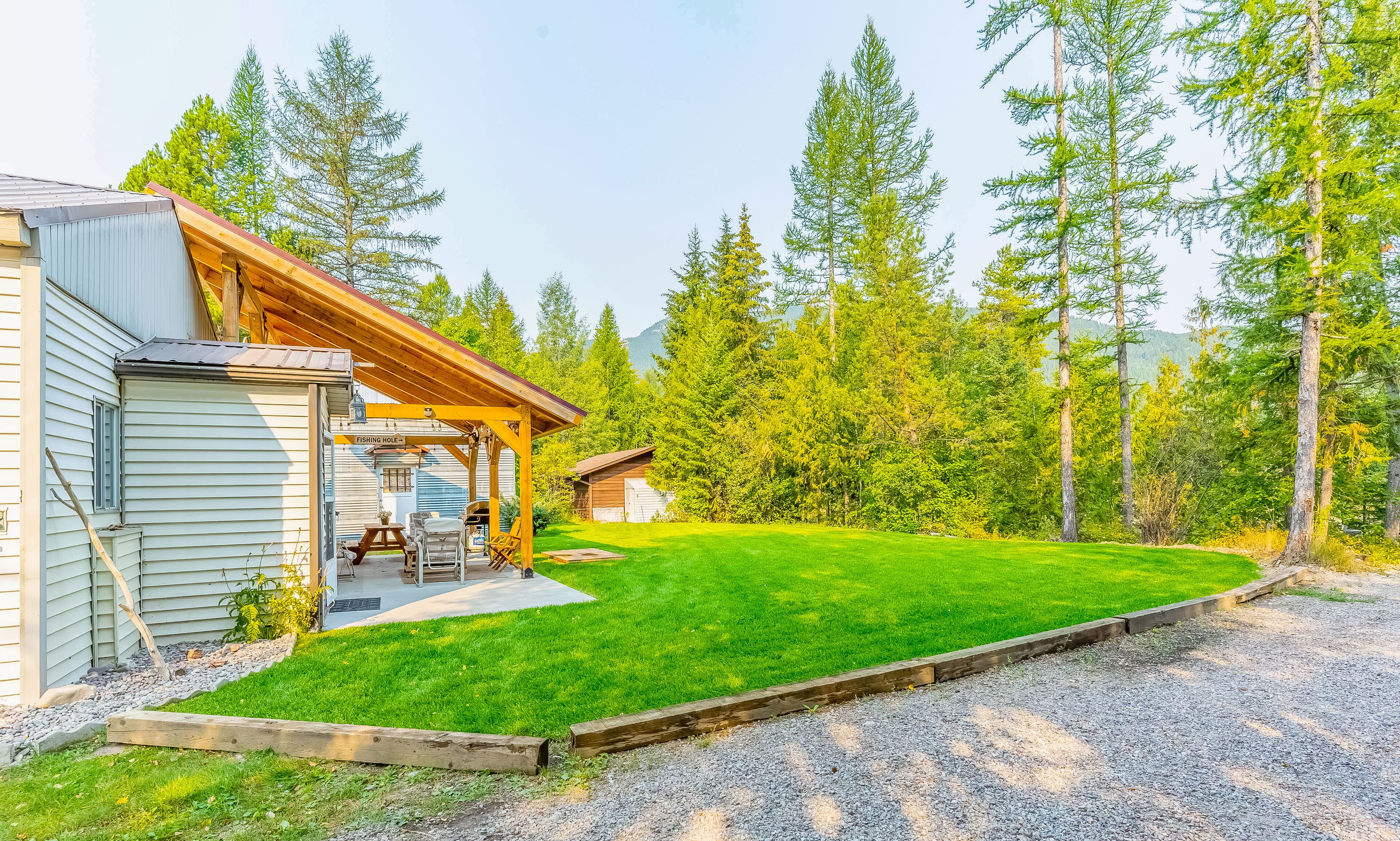 المنطقة المحيطة بالمنشأة