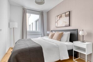 2 bedrooms, iron/ironing board, WiFi, bed sheets - Luxe Mariahilf 2BR w/ Elevator, near Mariahilfer Straße (Vienna)