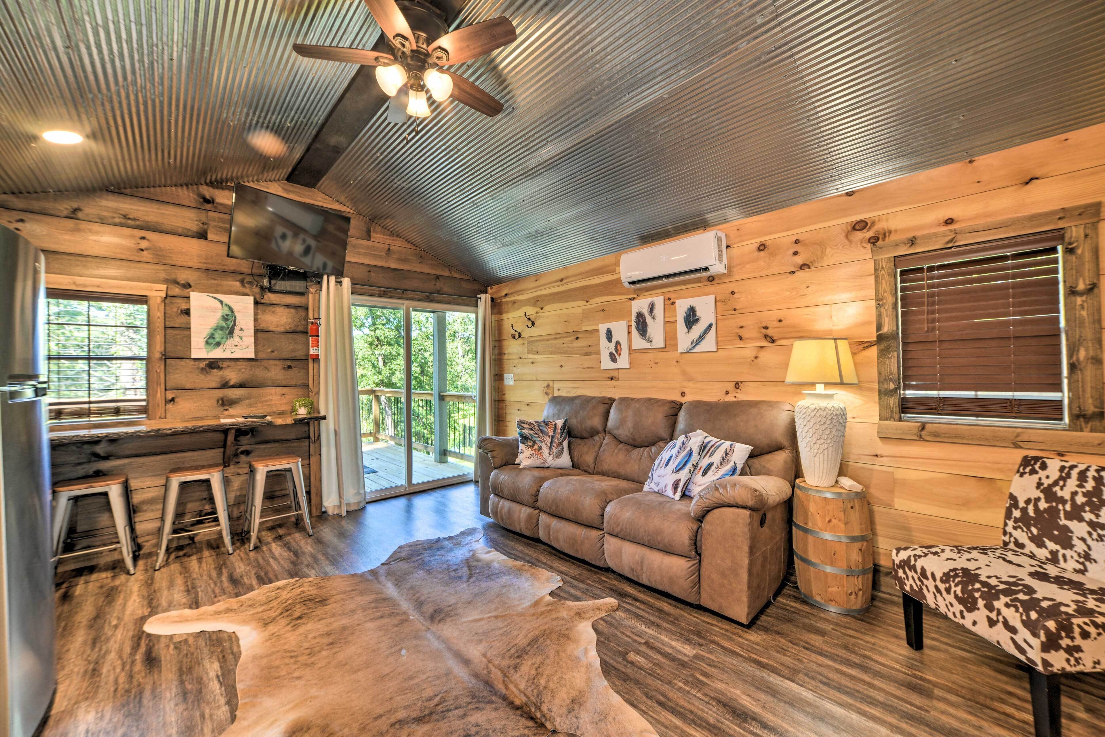 Rustic Dog-Friendly Cabin w/ Deck & Fire Pit!