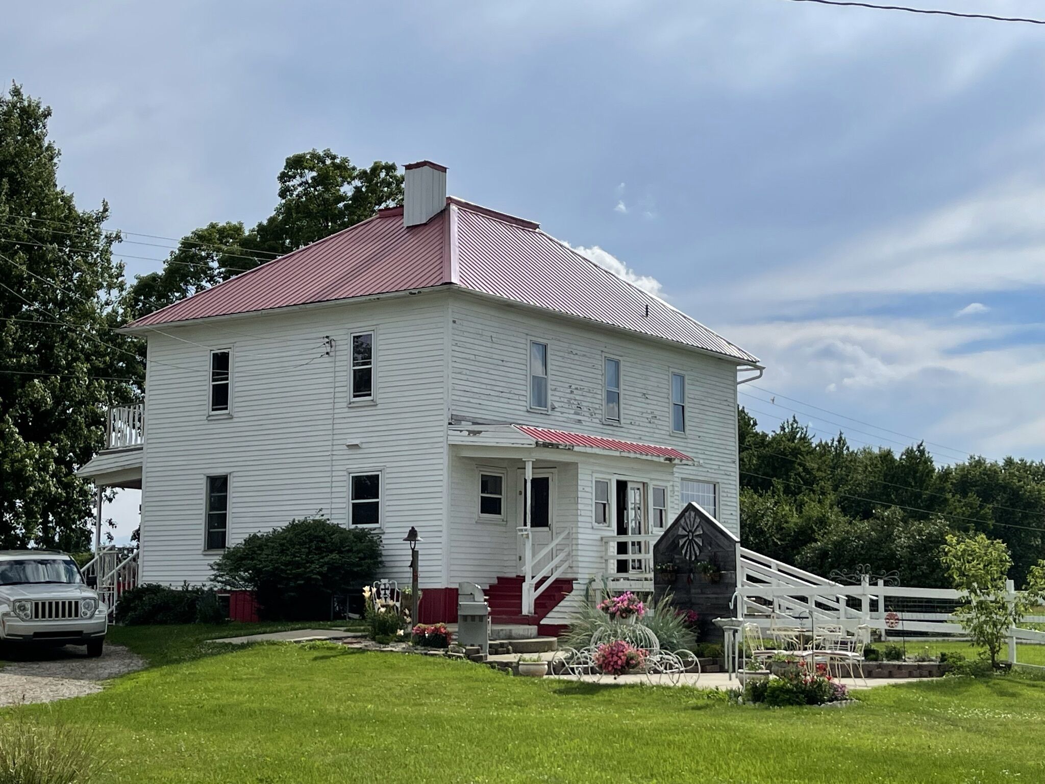 Recently Remodeled Cozy Farmhouse located in Marlette