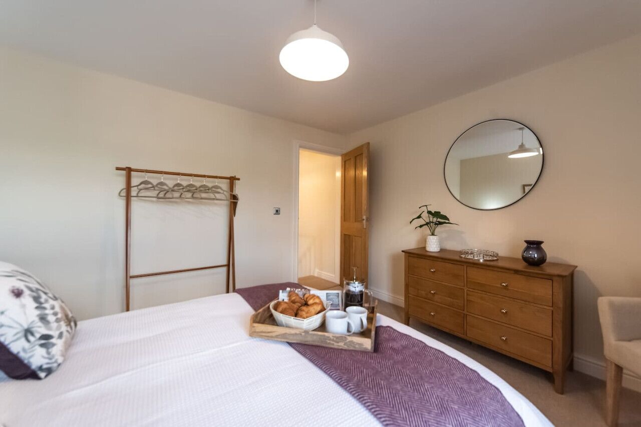 2 bedrooms, iron/ironing board, travel cot, free WiFi