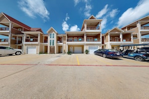 Exterior - Shared Heated Pool With Slide, Golf Cart Accessible, Pet Friendly (Port Aransas)
