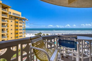 Property grounds - Wait 'n Sea Golden Arms Condo ~ Beachfront ~ Walk to Shopping, Dining & Entertainment!  ~ GA502 (New Smyrna Beach)