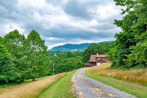 Property grounds - Panoramic Point - 91 Panoramic Drive (Dryfork)